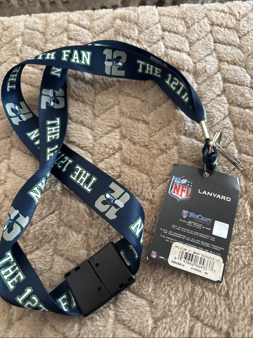 Lanyard with Keyring - Picture 2 of 2